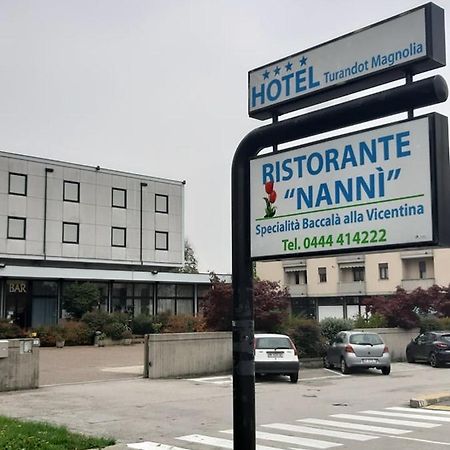 Ristorante Hotel Turandot Magnolia!!! Grisignano di Zocco Kültér fotó